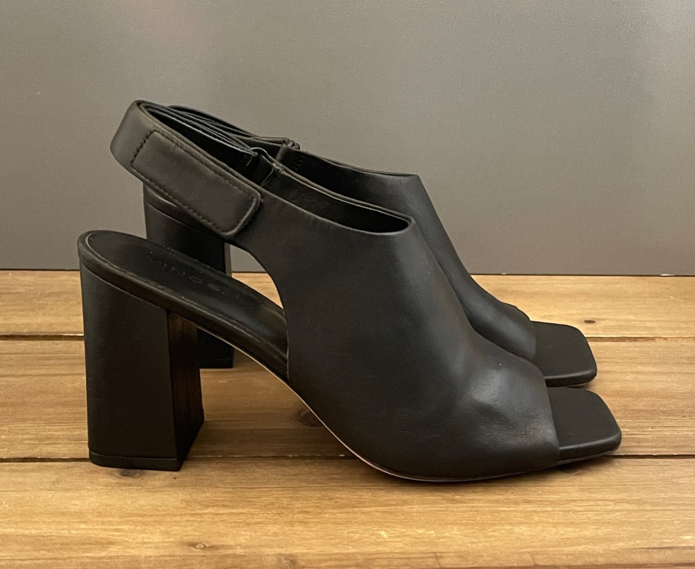 Vince Women's Hartley Slingback Sandals Size 9 Black Leather Square Toe